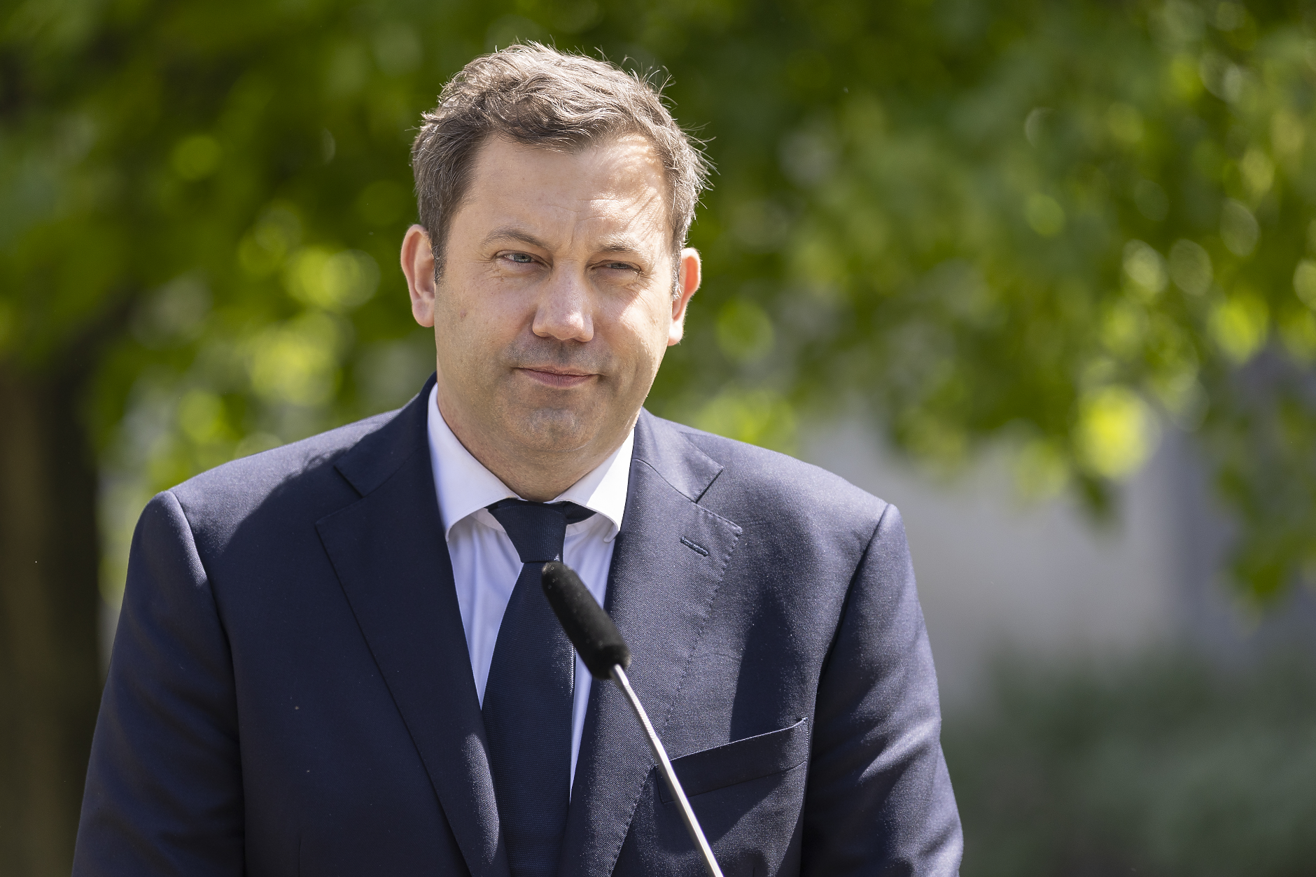 Германският вицеканцлер изключи завръщането към старата система на задължителна военна служба