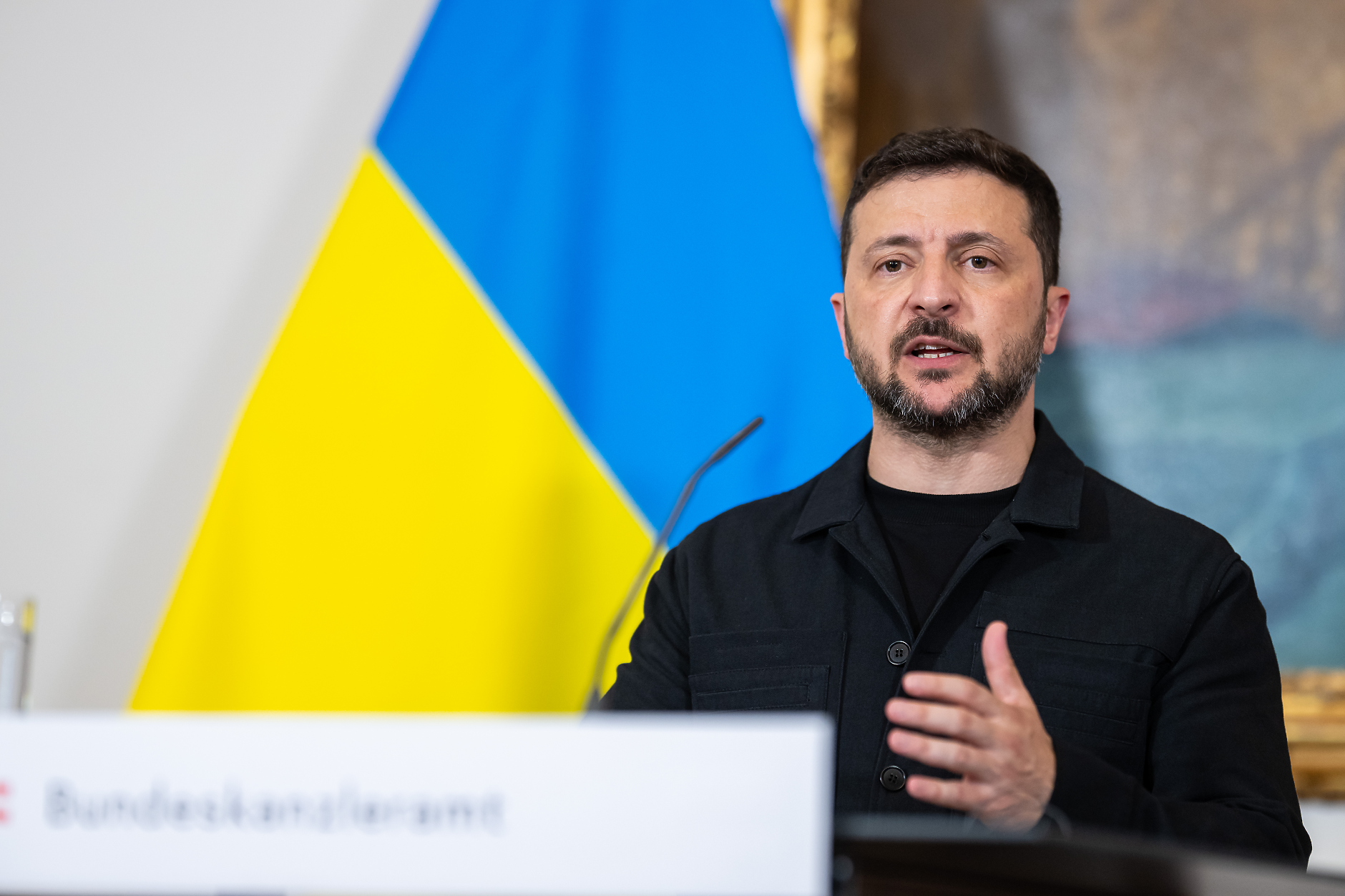 Зеленски предупреди Европа за нови руски военни операции
