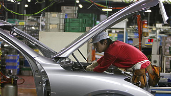 Nissan изтегля над 480 000 автомобила от САЩ и Канада заради риск от отказ на двигателя
