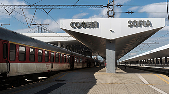 Намалява броят на хората които предпочитат пътуването с влак Това