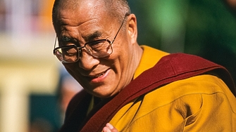 Далай Лама навърши 90 години и обеща да продължи борбата за свободен Тибет