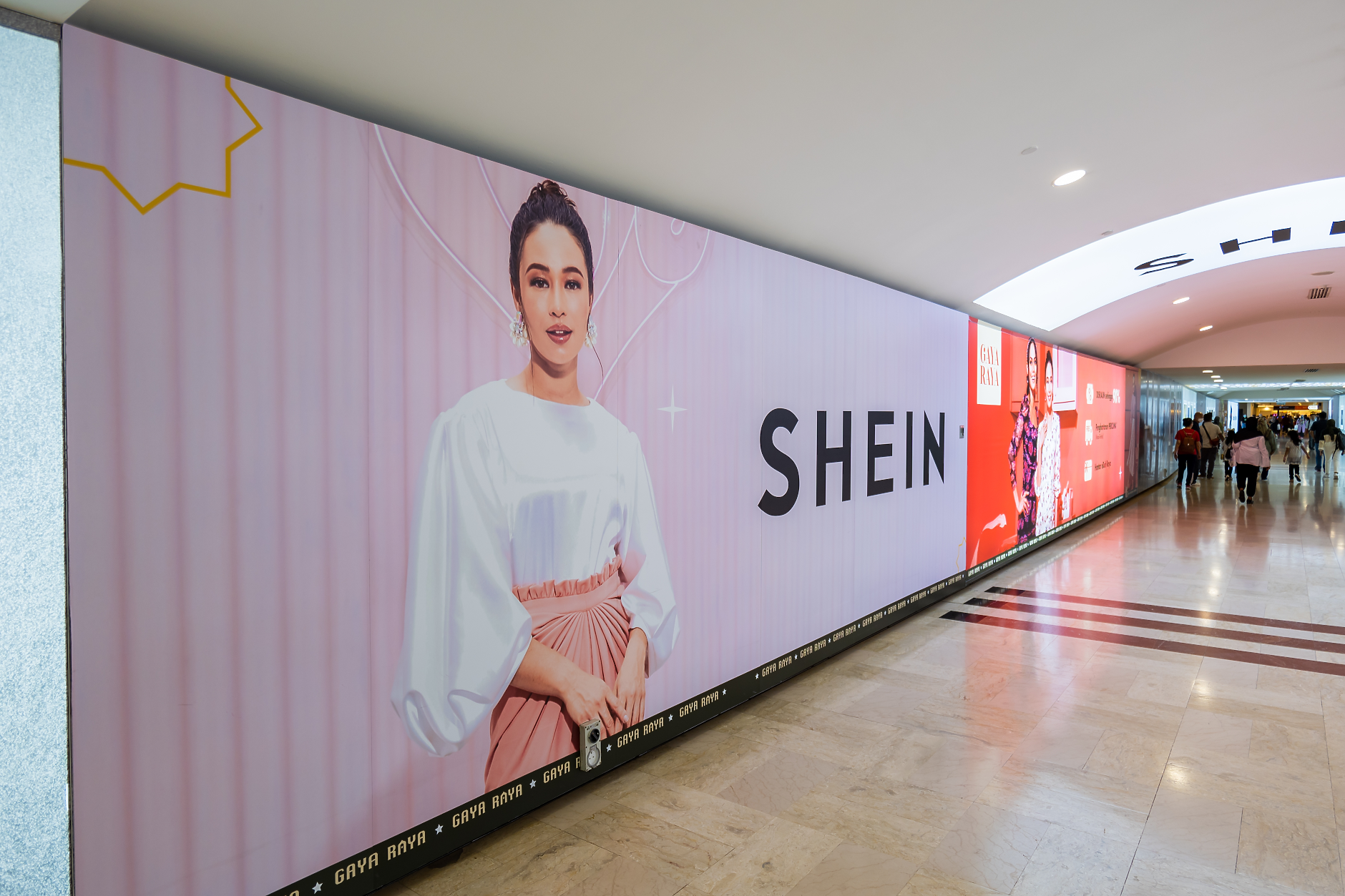 Франция глоби Shein с 40 млн. евро заради подвеждащи отстъпки