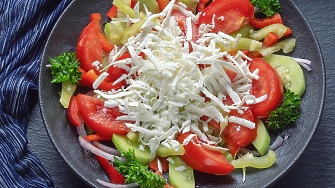 Българската шопска салата си спечели място сред 24 те най добри салати