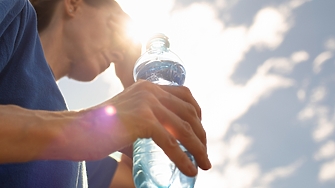 Горещата вълна обхванала Гърция продължава и днес като прогнозите са