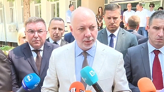 Спекуланти и в търговията и в политиката се опитват да