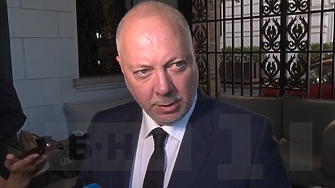 Всеки вот трябва да се разглежда сериозно от което и