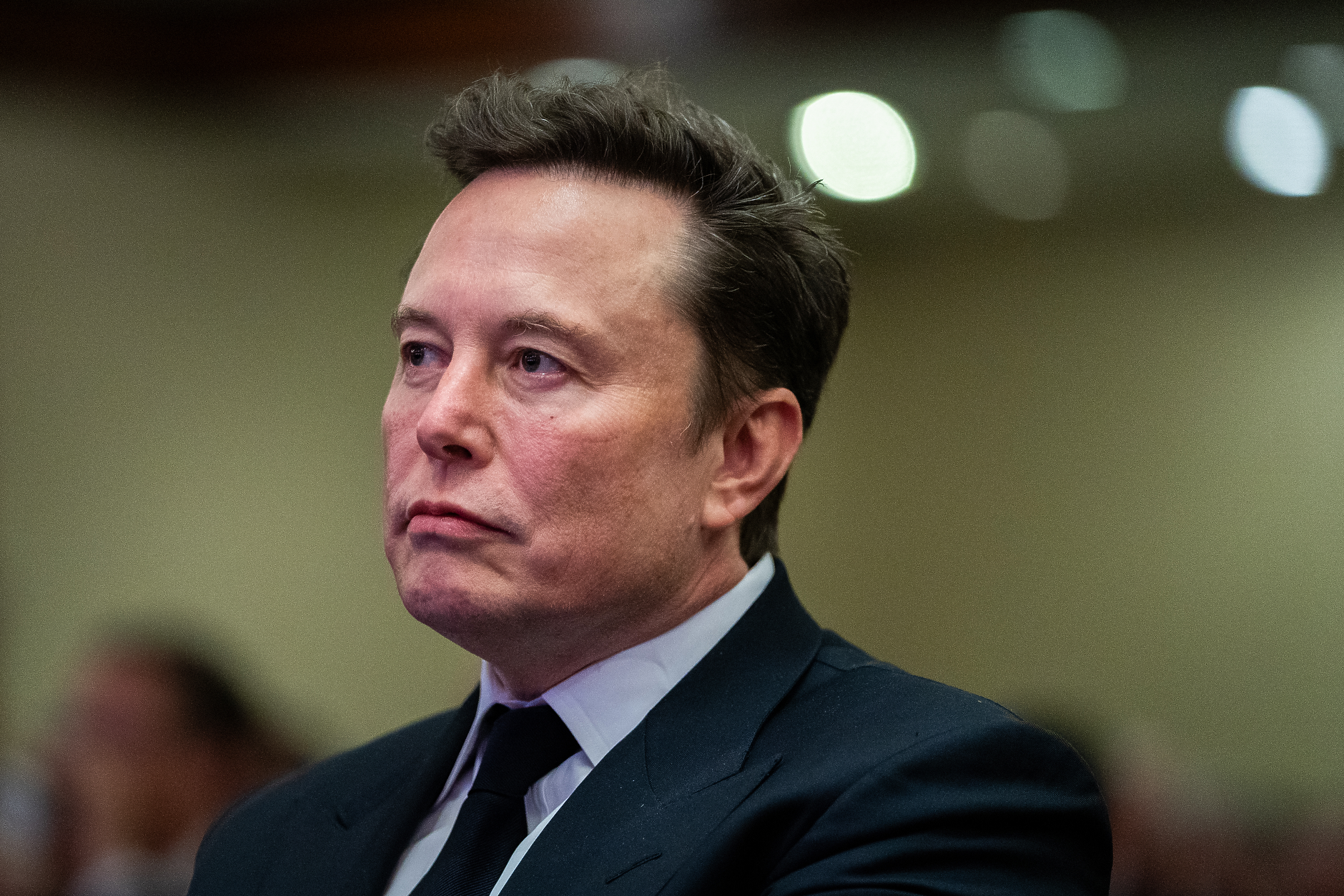 Мъск се обяви против сливане на Tesla с xAI