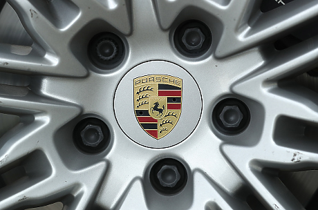 Печалбата на „Porsche"  се срина над 90 % до 154 млиона евро, при 1,7 млрд. през миналата година