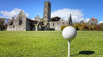 Историците предполагат че първият голфър вероятно е бил овчар който