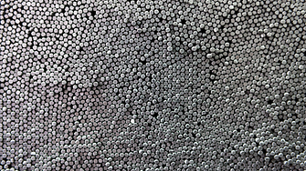 Правителството на САЩ обмисля налагането на мита на графита идващ