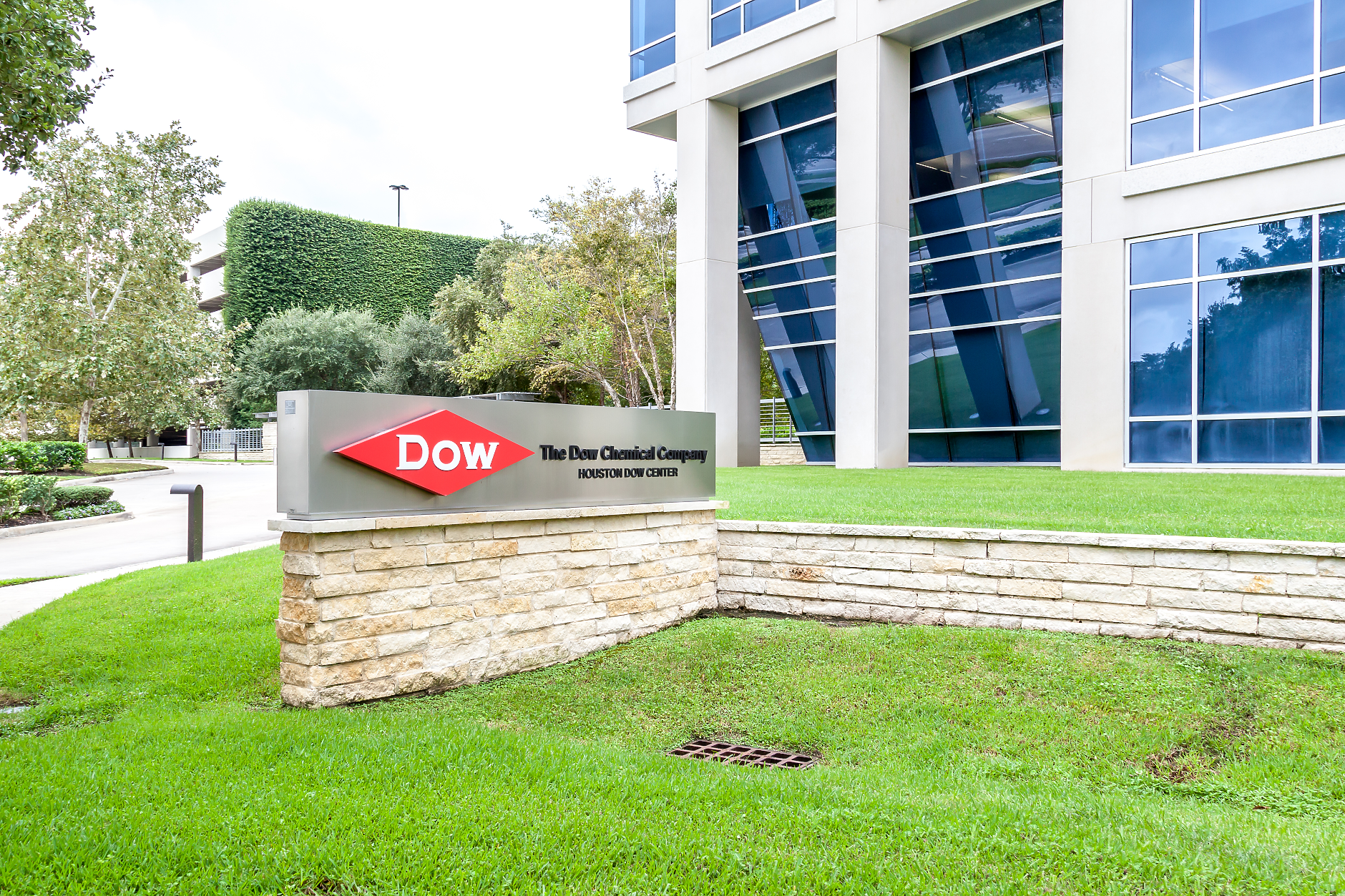 Трудни пазарни условия: Американската химическа компания Dow затваря три завода в Европа