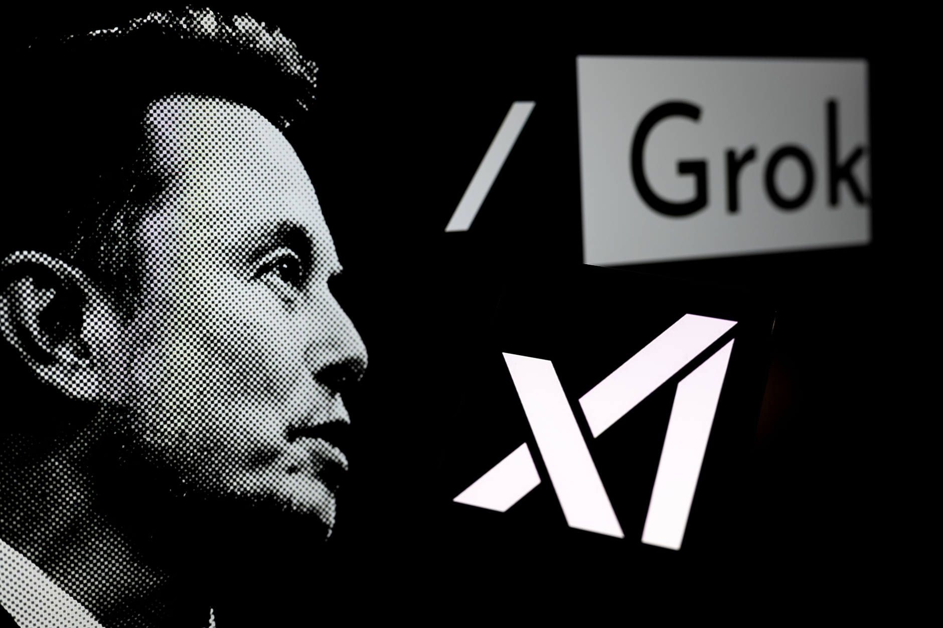 Мъск представи нова версия на чатбота Grok, броени часове след скандал с антисемитски публикации