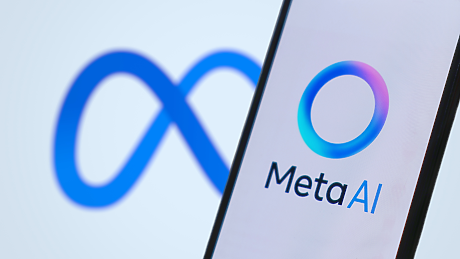 Meta „открадна“ още AI инженери от Apple, след като по-рано привлече бившия им шеф