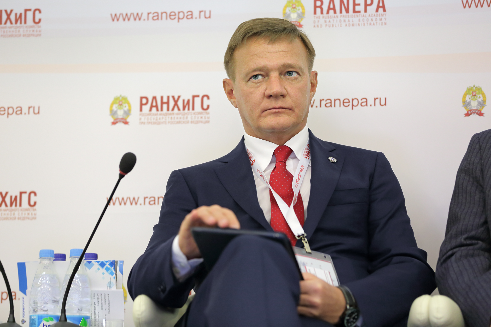 След отменени и задържани полети: Путин уволни министъра на транспорта