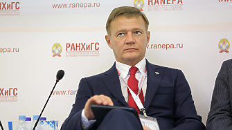 След отменени и задържани полети: Путин уволни министъра на транспорта