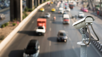 От днес глоби за шофиране в аварийните ленти на магистралите