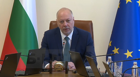 Реакцията на държавата за пожарите скара депутатите (Обзор)