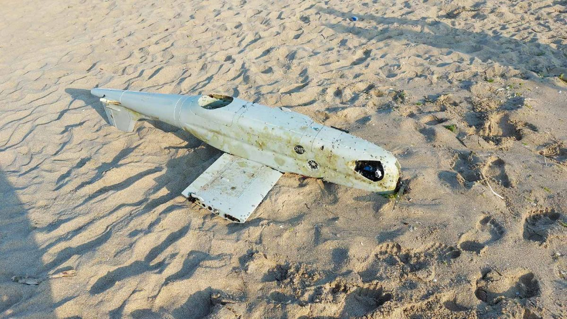 Откриха военен дрон на плаж „Хармани“ край Созопол