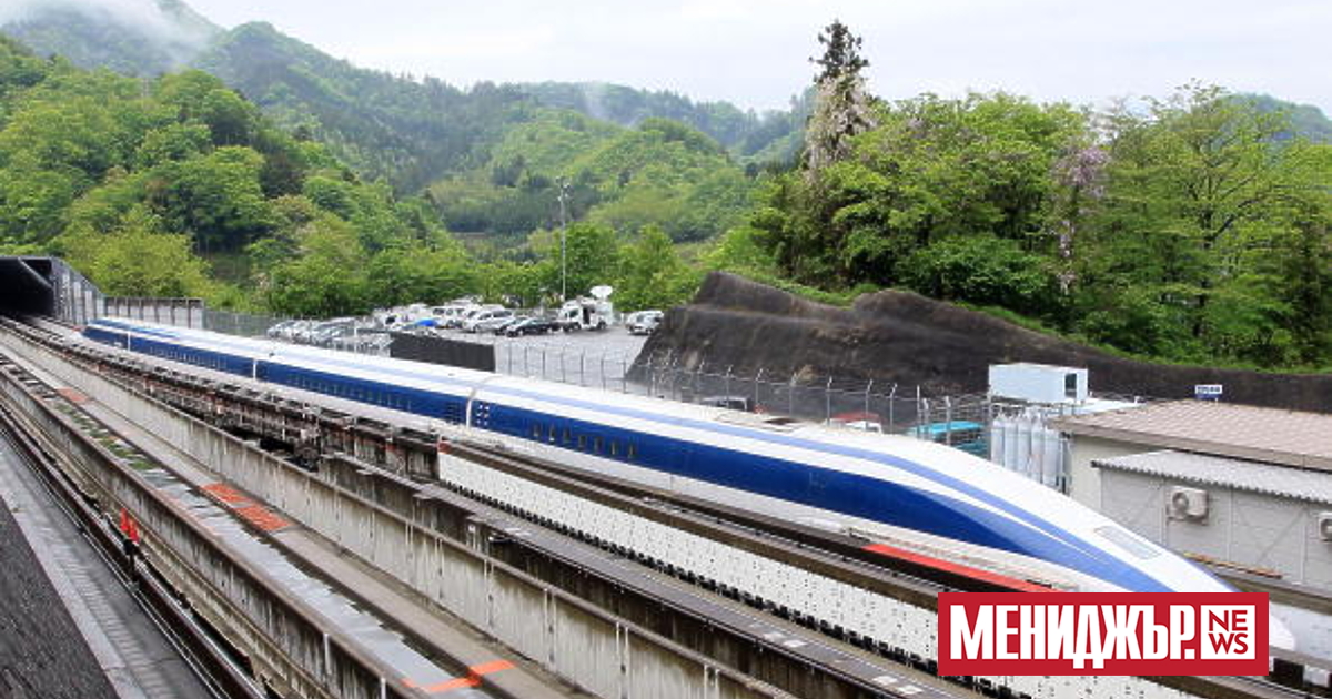Най-новата версия на влак с магнитна подемна сила /maglev/ в Китай