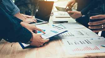 Бизнес активността в еврозоната нараства през август благодарение на ръст