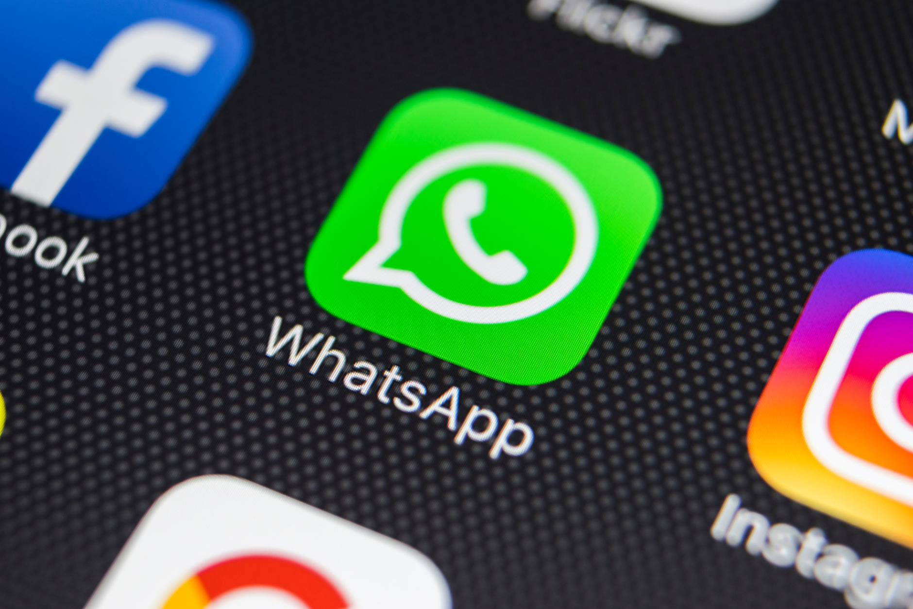 WhatsApp: Русия опитва да ни блокира