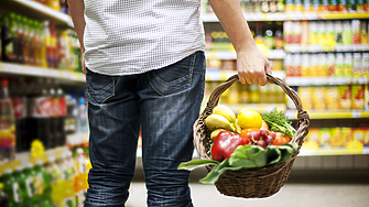 Цените на основни хранителни продукти, плодове и зеленчуци на борсите у нас продължават да растат 