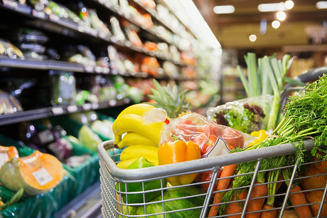 Цените на основни хранителни продукти продължават да се повишават и тази седмица