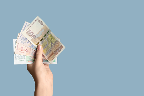 Левовете в евро: Банкнотите в обращение продължават да намаляват