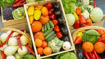 Цената на потребителската кошница е с един лев по ниска тази