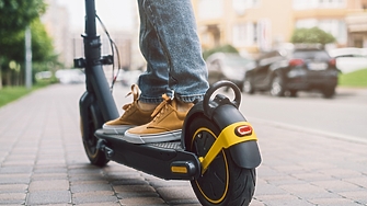 Регистрацията на електрическите тротинетки ще започне най рано след Нова година