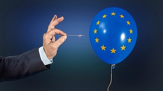 Начинът по който ЕС клекна на Тръмп изпрати шокови вълни