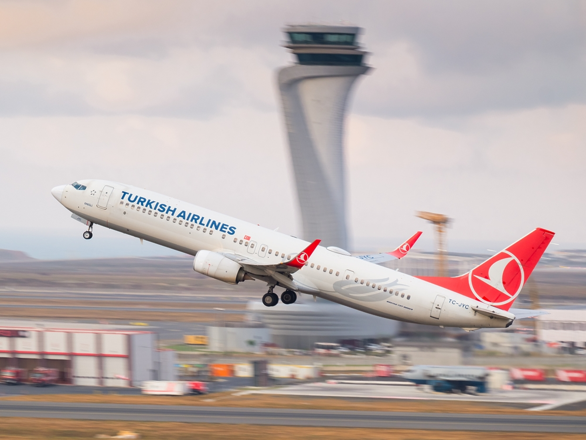 Turkish Airlines забраняват преносими смарт устройства с несменяеми литиеви батерии на борда