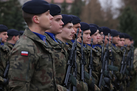 Полша ще отдели за отбрана рекордните 54,75 милиарда долара през 2026 г.