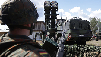 Европейските лидери наблюдавайки ключови пропуски в отбранителните способности на своите