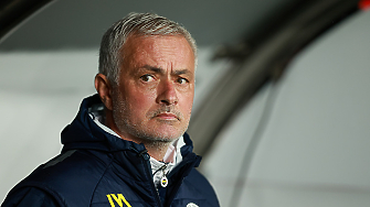 Португалецът Жозе Моуриньо напусна поста старши треньор на турския футболен