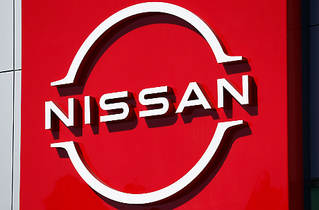 Mercedes-Benz продаде дела си в Nissan за 325 млн. долара
