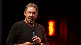 Съоснователят и най голям акционер в софтуерния разработчик Oracle Лари Елисън