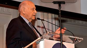 Морис Темпелсман собственик на голям диамантен бизнес известен по специално с