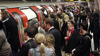 Във Великобритания лидерът на синдиката RMT Еди Демпси заяви че