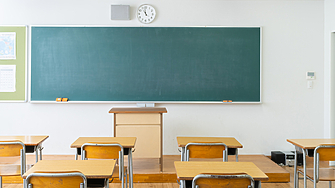 Данни на министерството на образованието потвърждават затварянето на стотици училища