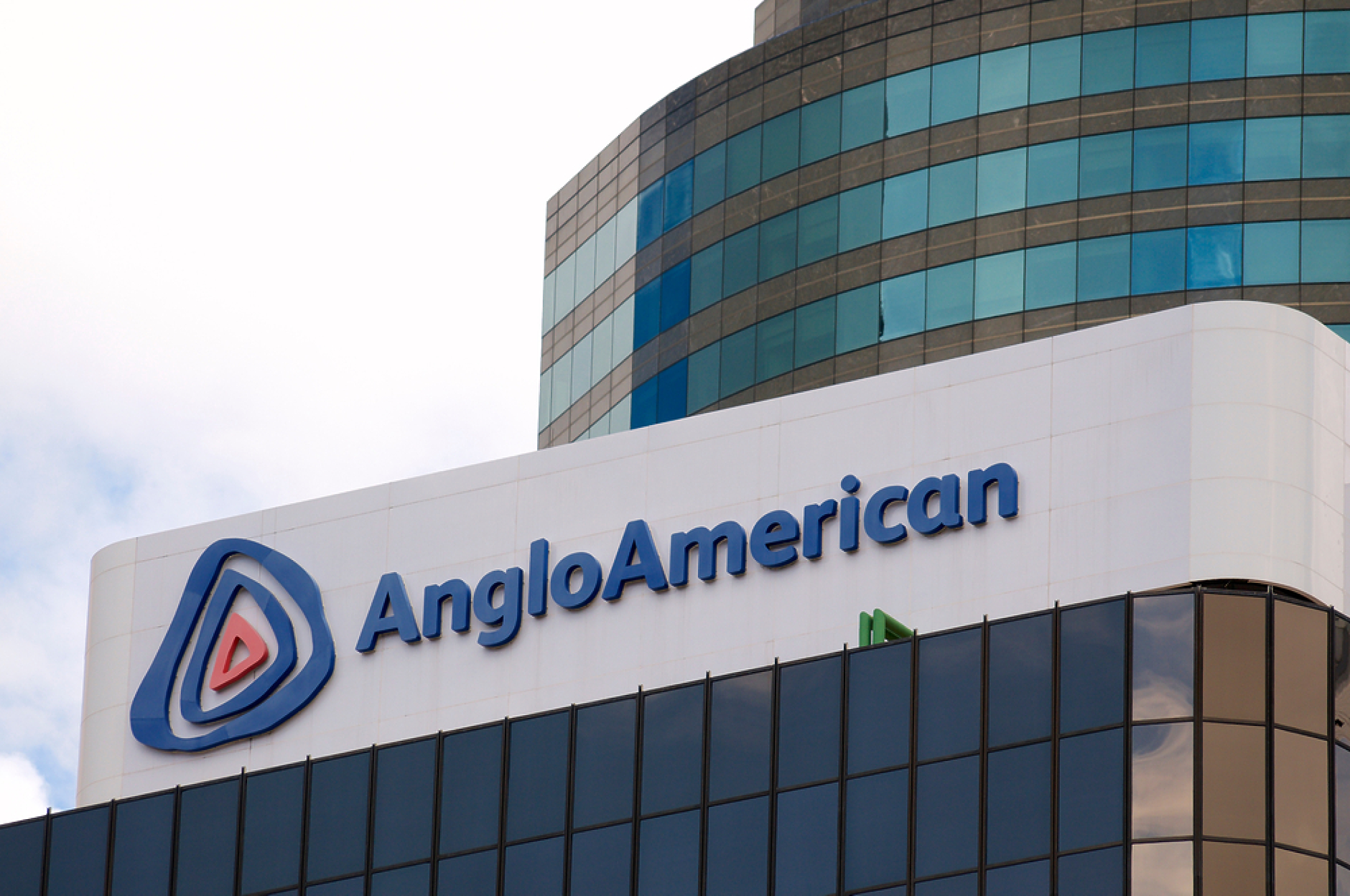 Мегасделка: Anglo American и Teck Resources се сливат в минен гигант на стойност 50 млрд. долара