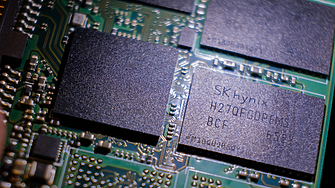 Акциите на SK Hynix и Samsung Electronics поевтиняха понеделник след