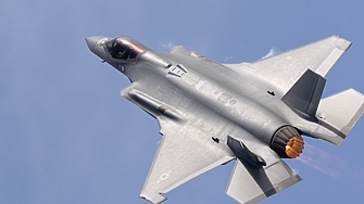 Гърция обмисля дали да не увеличи броя на поръчаните изтребители