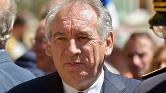 Френският премиер Франсоа Байру заяви че ще преговаря директно със