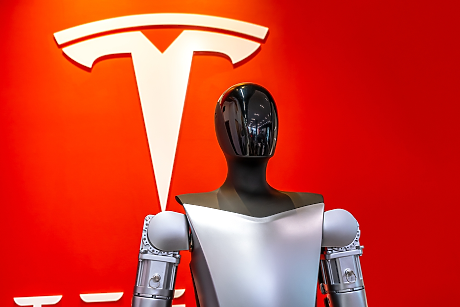 Роботи и роботаксита: Може ли Tesla да се превърне в компания с пазарна оценка от 8,5 трлн. долара?