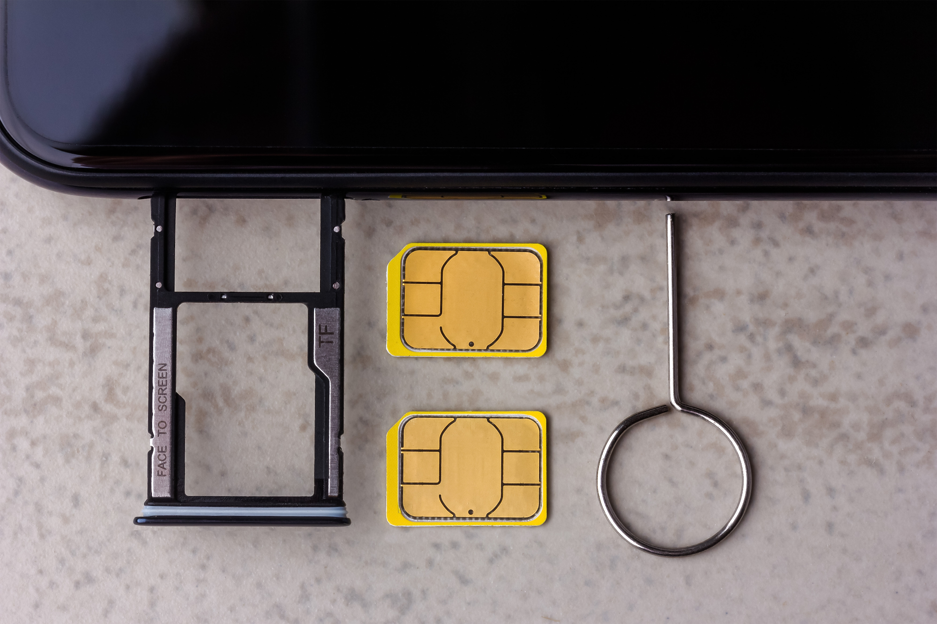 Новият iPhone: Идва ли краят на симкартата? 