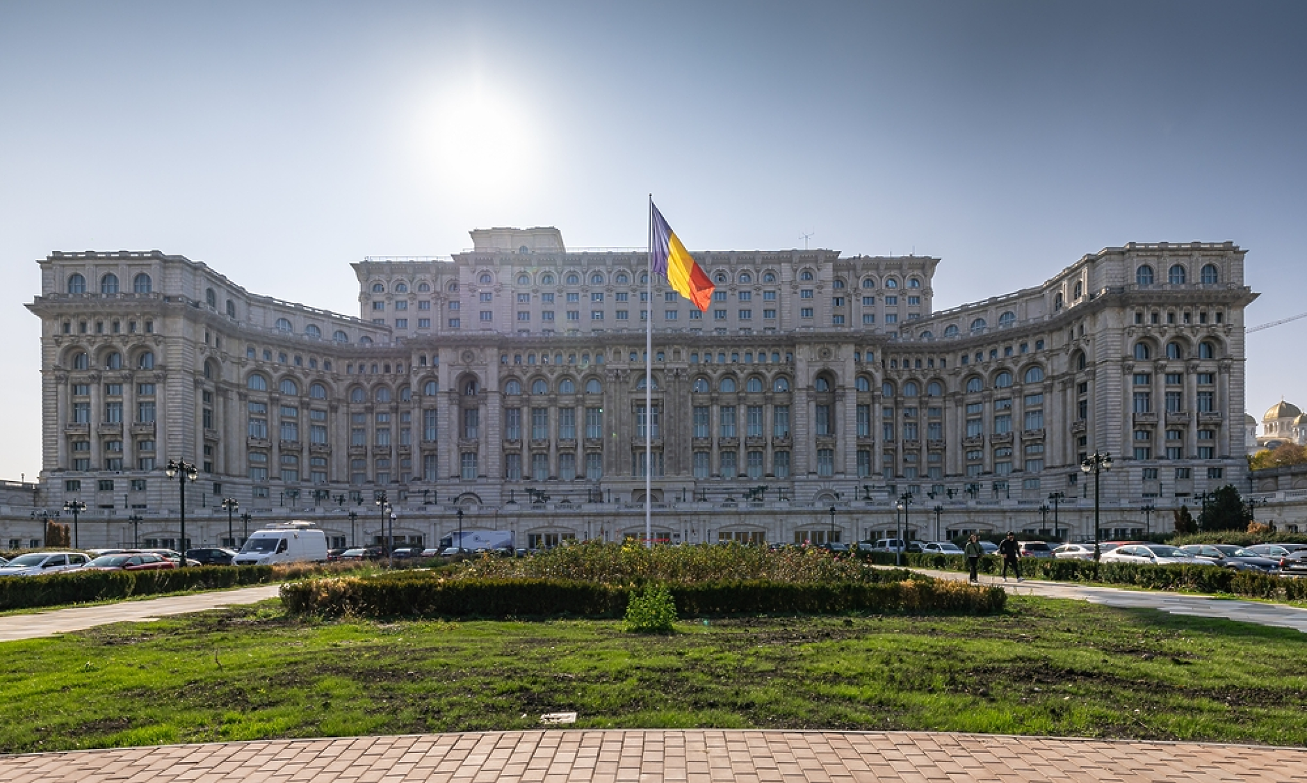 В румънския парламент внесоха четири вота на недоверие срещу правителството
