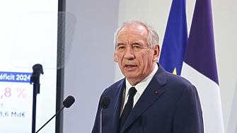 Френският премиер Франсоа Байру заяви че не съжалява че е