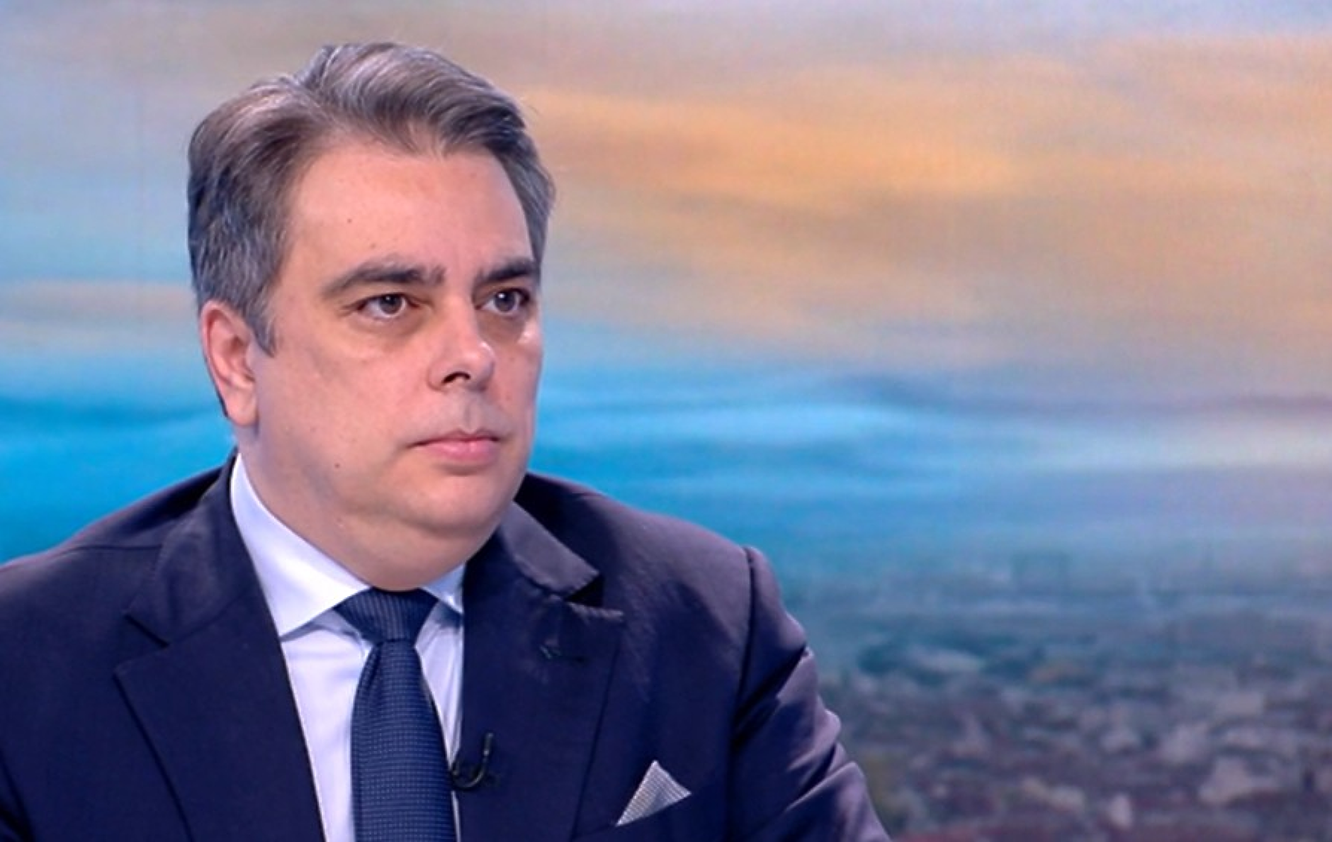 Асен Василев: Много е трудно да си съпредседател на партия, ако нямаш пълно доверие