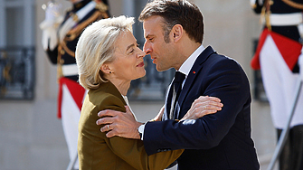 Европа провежда разследване на кореспонденцията между председателя на Европейската комисия